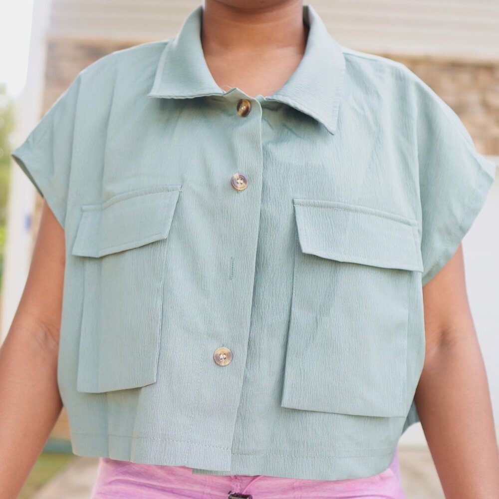 SHEIN Curve Plus Size 2XL Sleeveless Crop Top Sage Green Button Down w/ Pockets